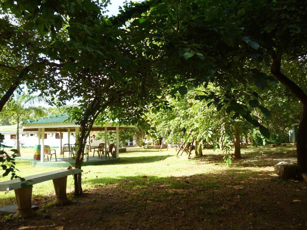 Saji-Sami Hotel Anuradhapura Exterior photo