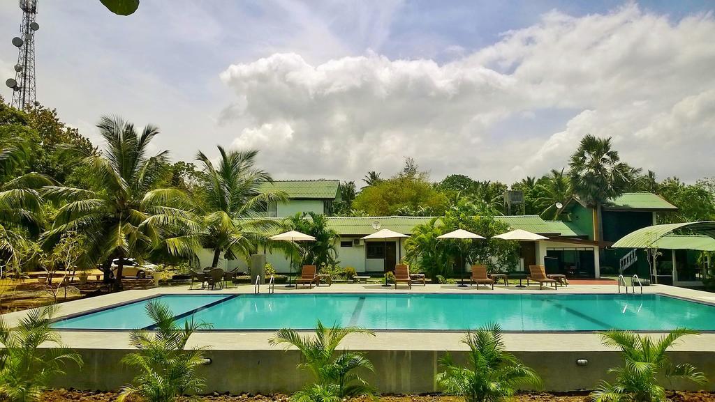 Saji-Sami Hotel Anuradhapura Exterior photo