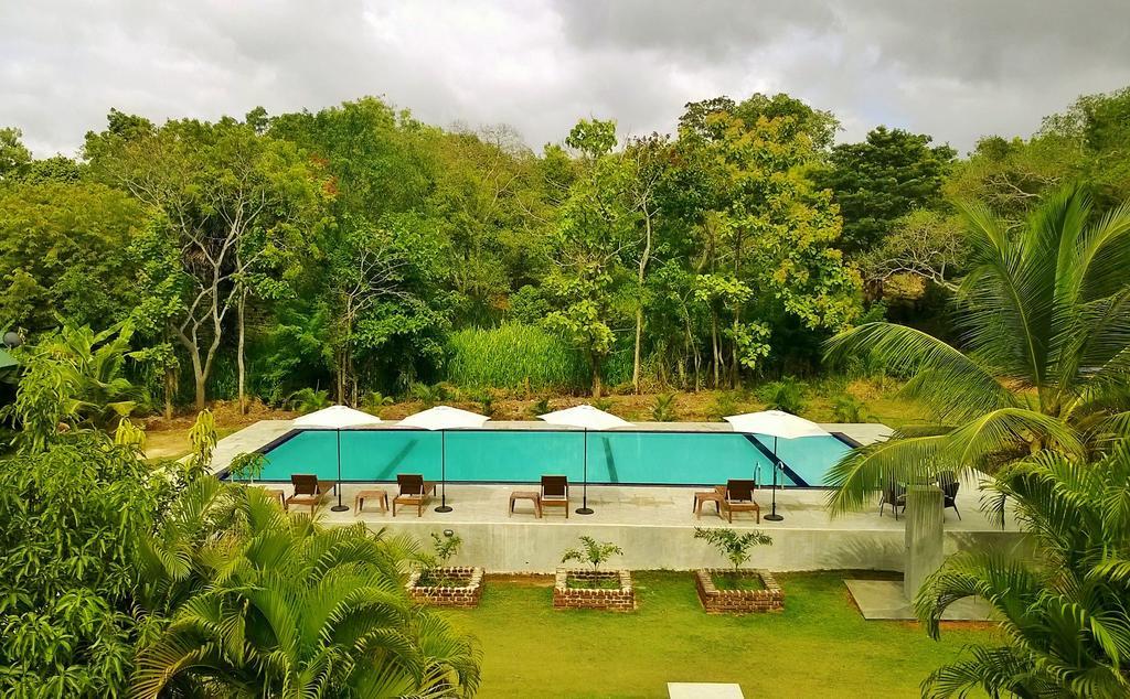 Saji-Sami Hotel Anuradhapura Exterior photo