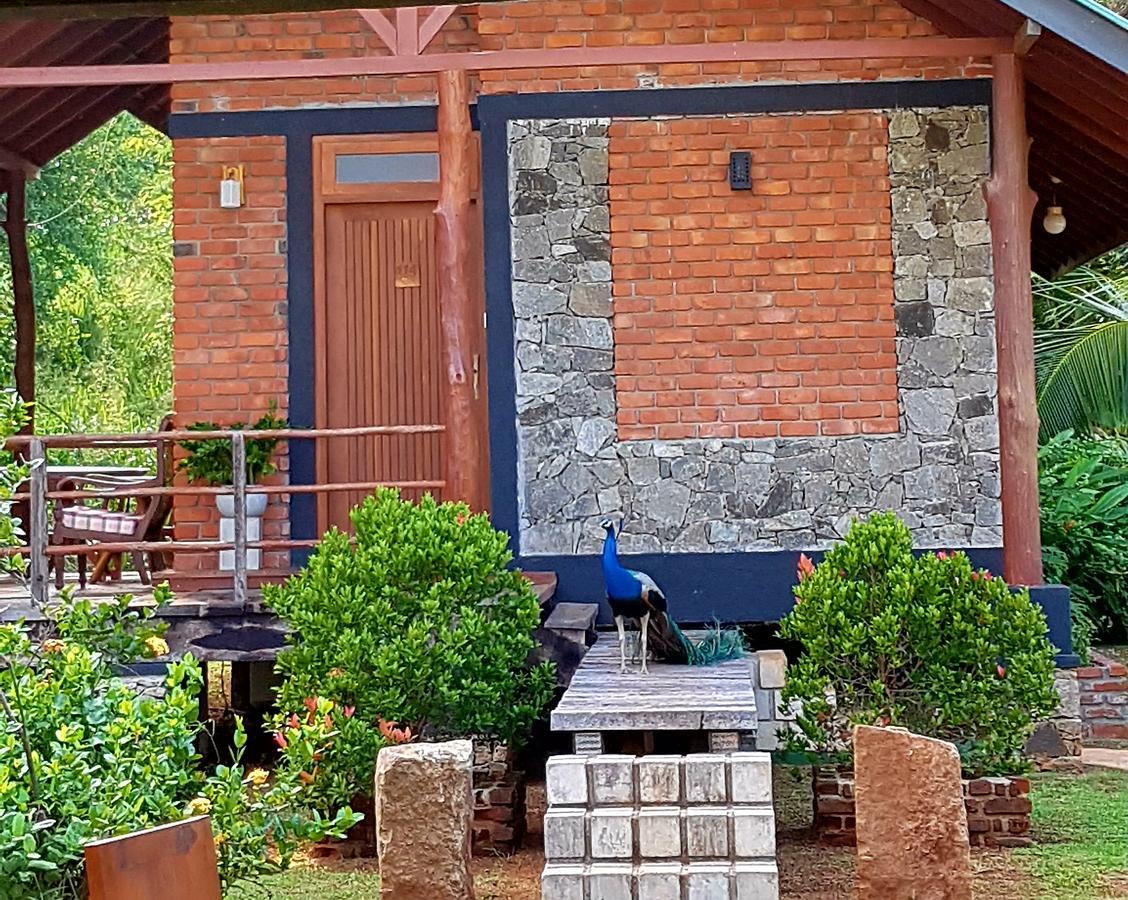 Saji-Sami Hotel Anuradhapura Exterior photo