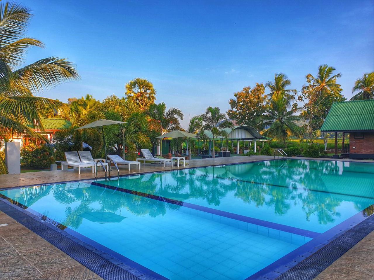 Saji-Sami Hotel Anuradhapura Exterior photo